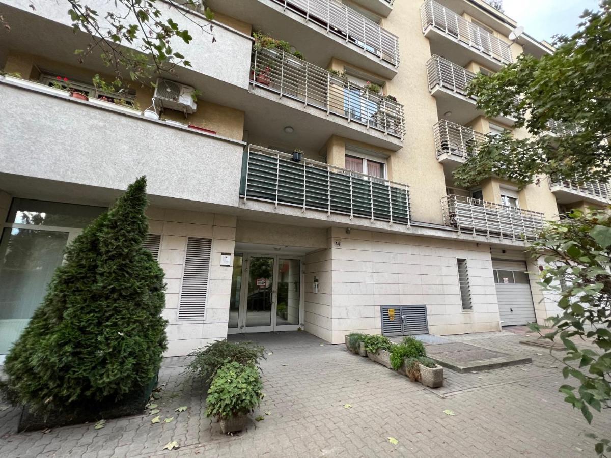 Center Budget Apartment Inside Free Parking Self Check-In Free Streaming Ac Balcony Budapeşte Dış mekan fotoğraf